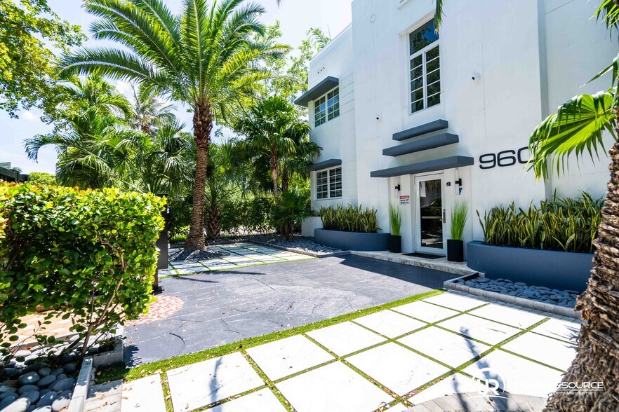 Primary Photo Of 960 Jefferson Ave, Miami Beach Apartments For Sale