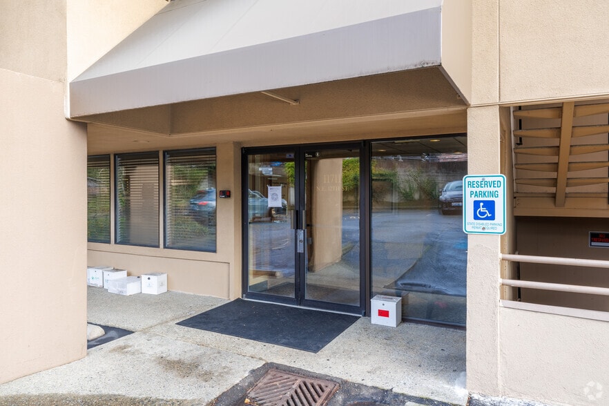 More Photos Of 11711 NE 12th St, Bellevue Office For Sale