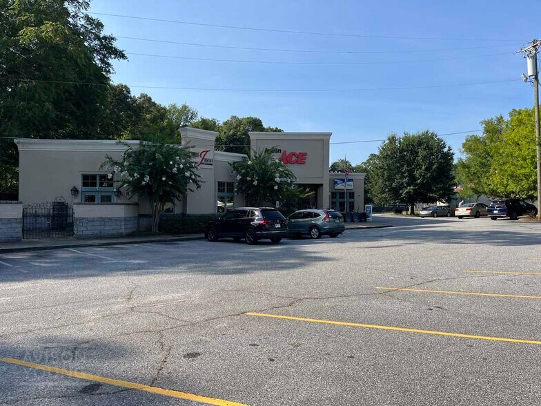 More Photos Of 141 Fernwood Dr, Spartanburg Unknown For Lease