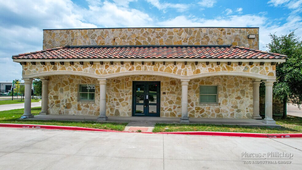 Primary Photo Of 3275-3285 Springer Ln, Rockwall Warehouse For Sale