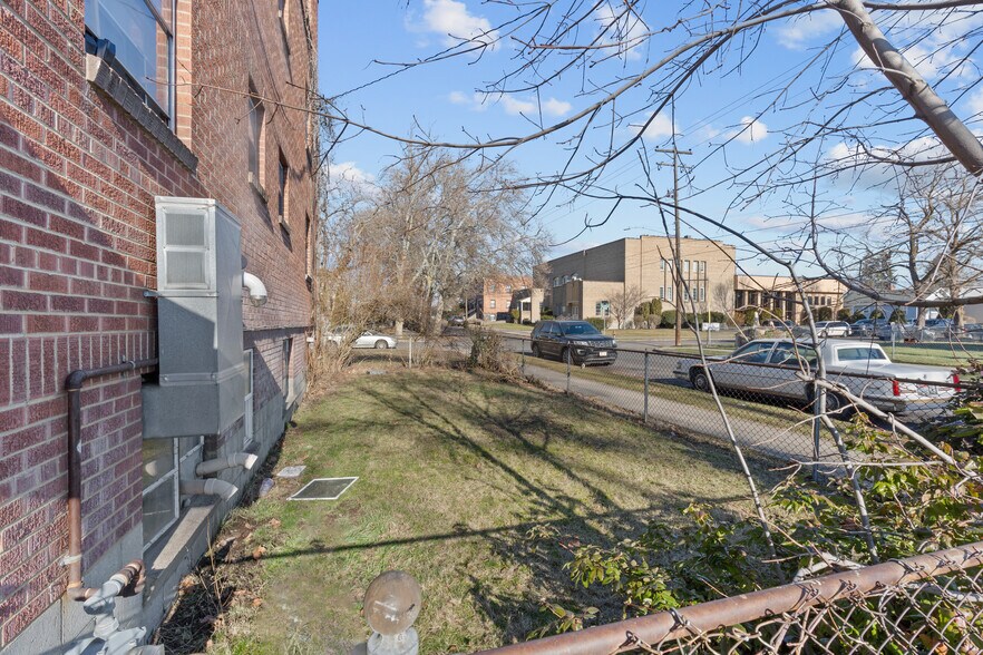 More Photos Of 903 W Spofford Ave, Spokane Apartments For Sale