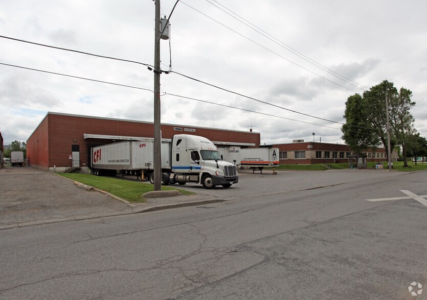 Primary Photo Of 215 Wicksteed Ave, Toronto Distribution For Lease
