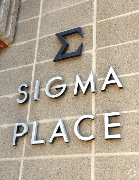 More Photos Of 12120 106th Ave NW, Edmonton Office For Sale