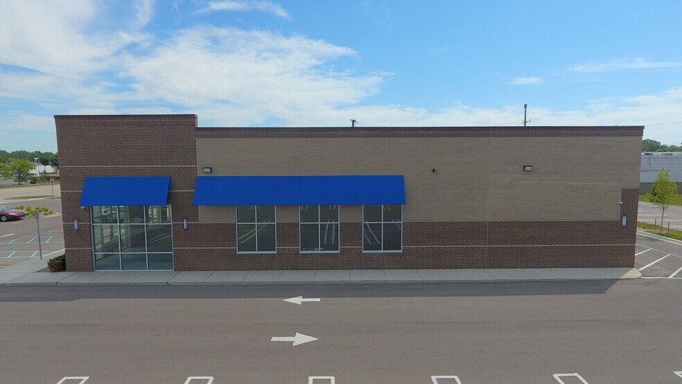 More Photos Of 29597-29613 7 Mile Rd, Livonia Freestanding For Lease