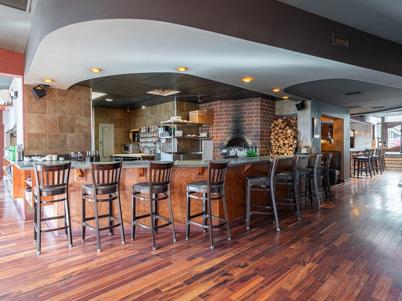 More Photos Of 24-28 Wall St, Asheville Storefront Retail Office For Lease