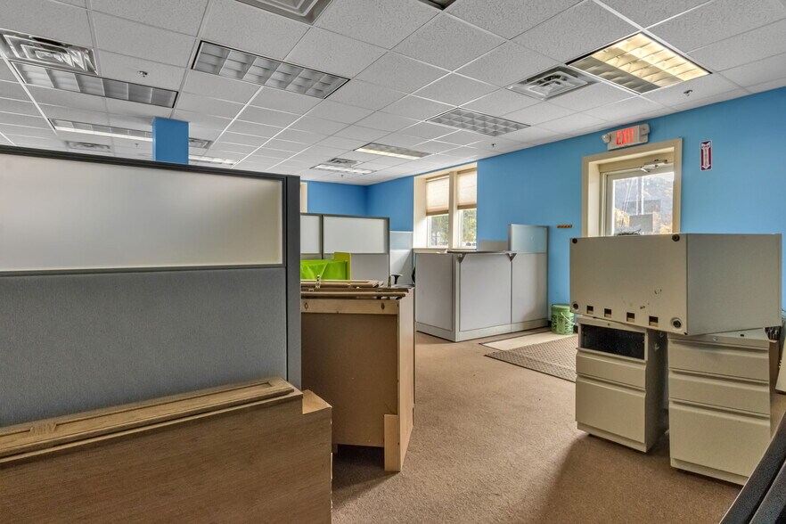 More Photos Of 2-85 Bristol Ln, Ellicottville General Retail For Lease