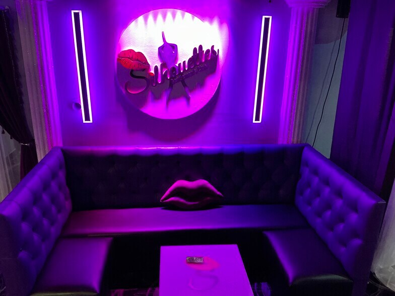 More Photos Of 2990 W International Speedway Blvd, Daytona Beach Freestanding For Sale