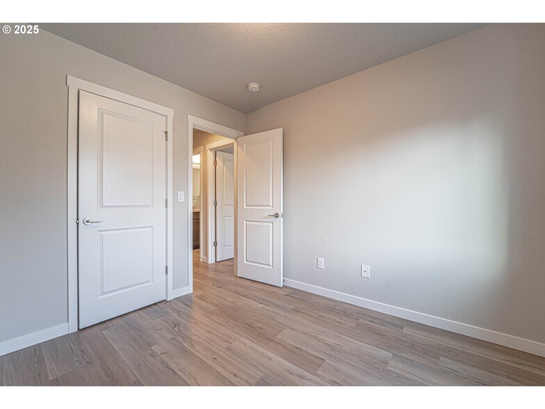 More Photos Of 4943 NE 2nd Ct, Vancouver Multifamily For Sale