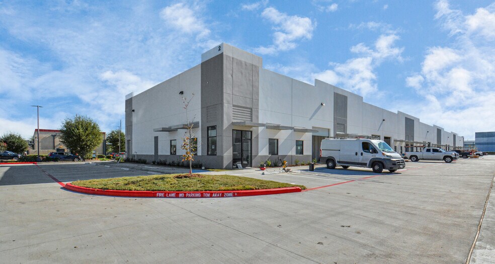 More Photos Of 12425 W Airport Blvd, Sugar Land Light Distribution For Lease