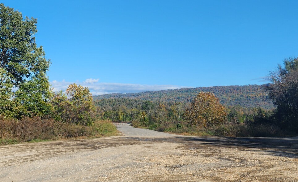 More Photos Of 199 Garner Rd, Bridgeport Land For Sale