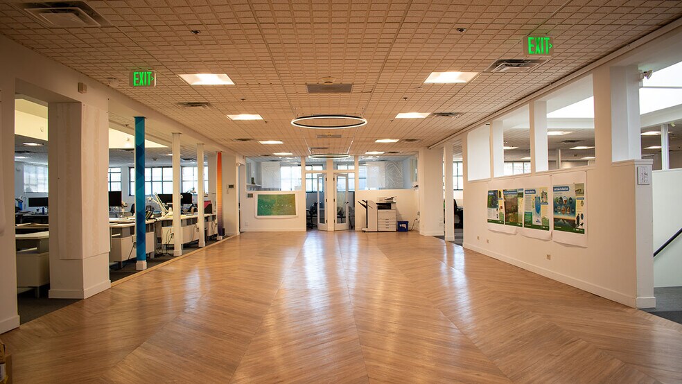More Photos Of 1129 Pearl St, Boulder Unknown For Lease