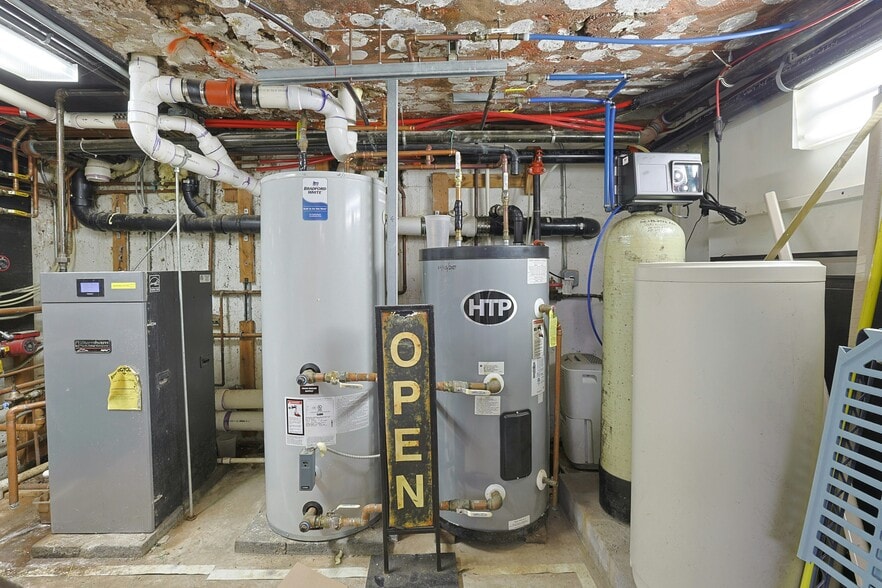 More Photos Of 2 Union St, Sparkill Storefront For Sale