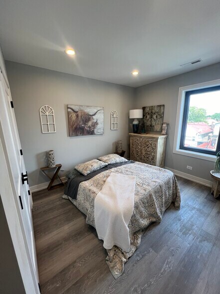 More Photos Of 5416-22 W Belmont Ave, Chicago Apartments For Sale