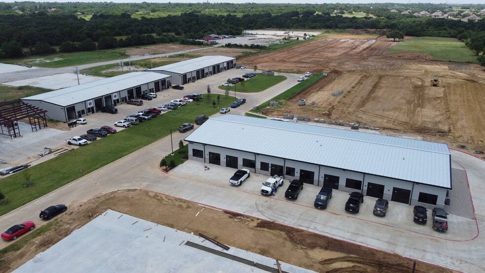 More Photos Of 6815 Rendon Bloodworth Rd, Fort Worth Storefront For Lease