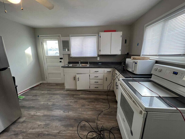 More Photos Of 1339 W 3300 S, Ogden Warehouse For Lease