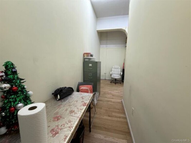 More Photos Of 160 Graham Ave, Brooklyn Apartments For Lease