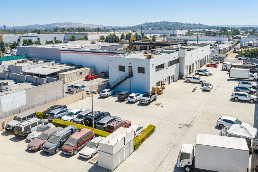 More Photos Of 127-129 S 8th Ave, La Puente Warehouse For Sale