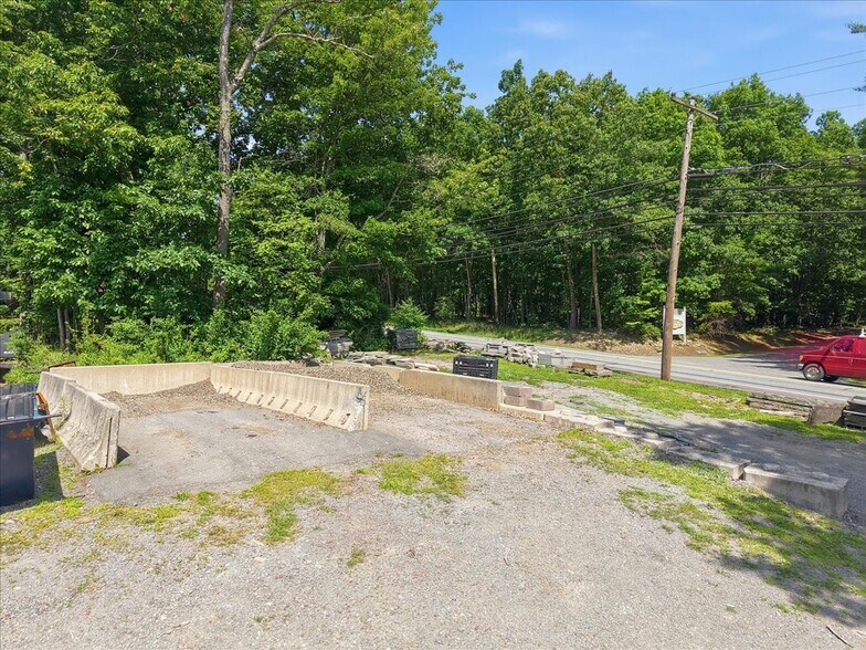 More Photos Of 1399 Purdytown Tpke, Hawley Specialty For Sale