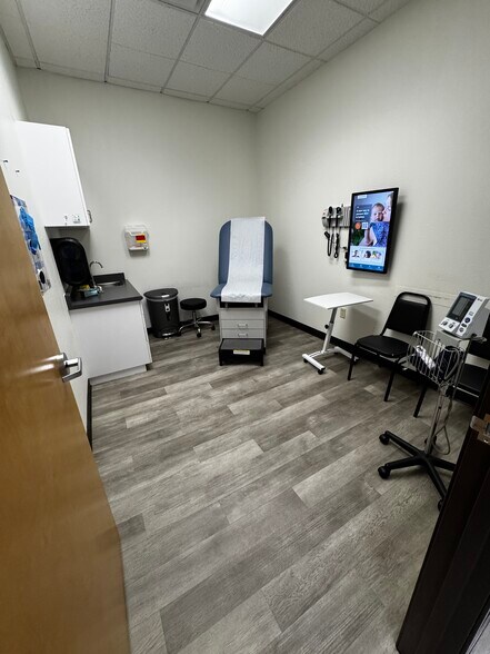 More Photos Of 840 E McKellips Rd, Mesa Office For Sale