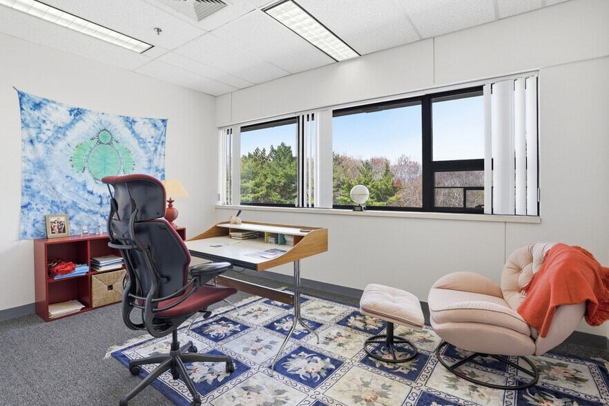 More Photos Of 101 Cambridge St, Burlington Medical For Lease