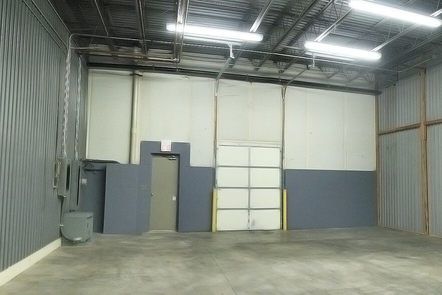 More Photos Of 3500-3560 Park Center Dr, Dayton Flex For Lease