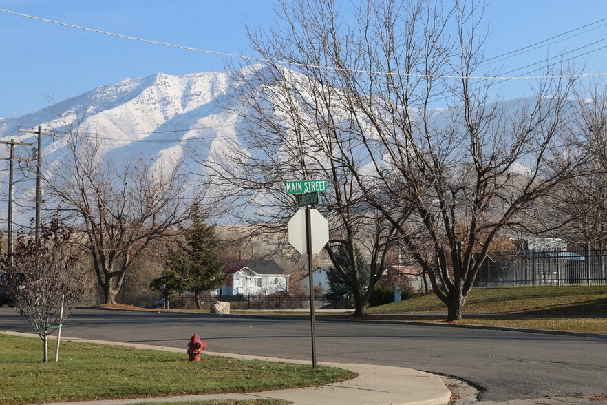 More Photos Of 590 S Main St, Payson Office For Sale