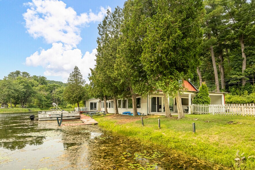 More Photos Of 42 Queechy Lake Dr, Canaan Restaurant For Sale