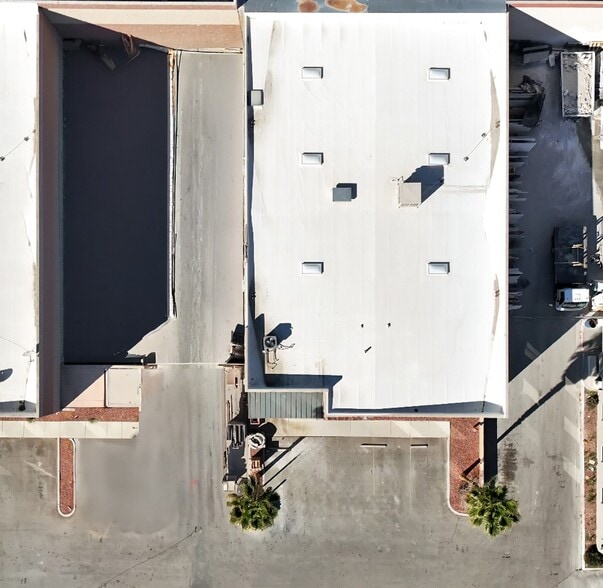 More Photos Of 2860 N Commerce St, North Las Vegas Warehouse For Lease