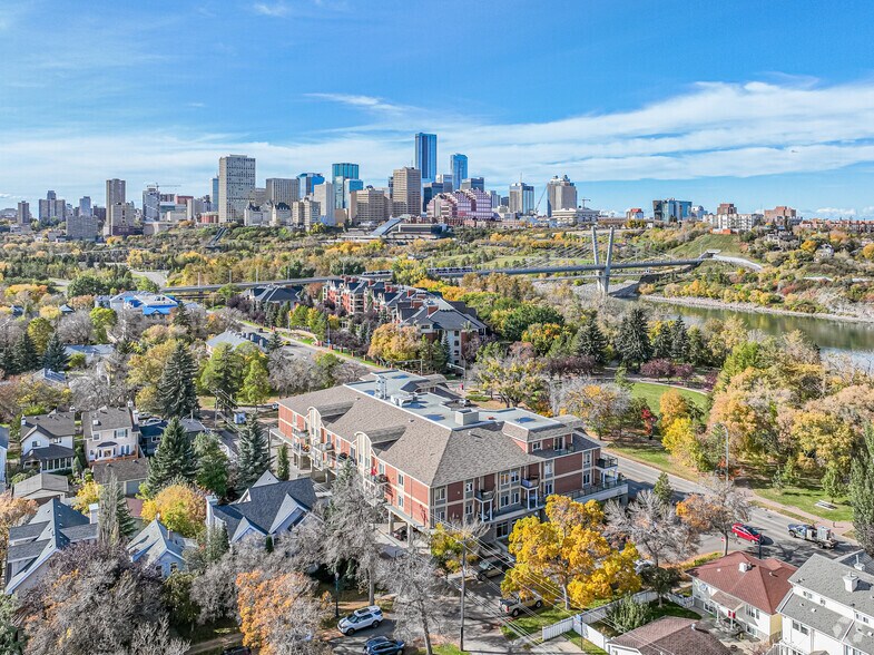 More Photos Of 9750 94 St, Edmonton Apartments For Lease