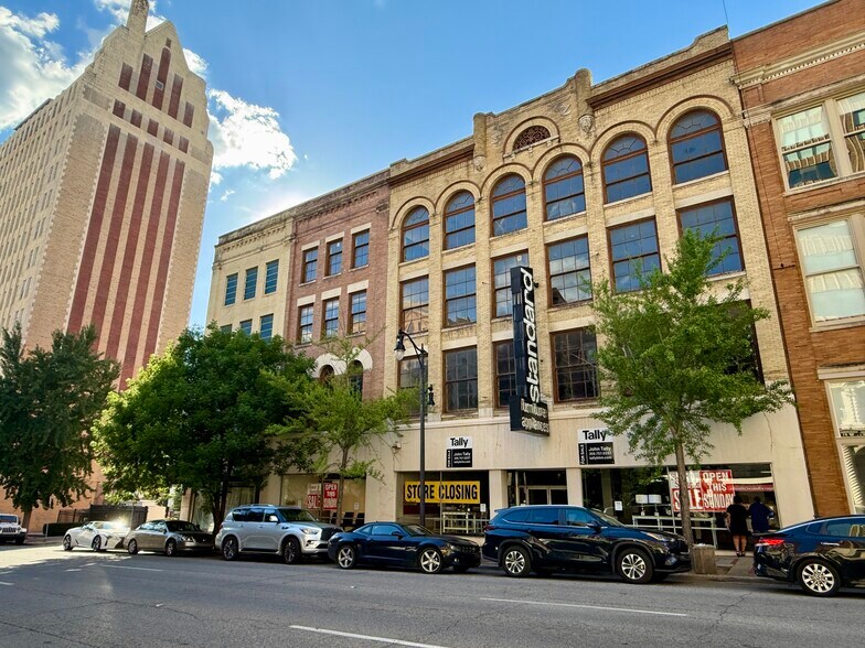 More Photos Of 2020 3rd Ave N, Birmingham Department Store For Sale
