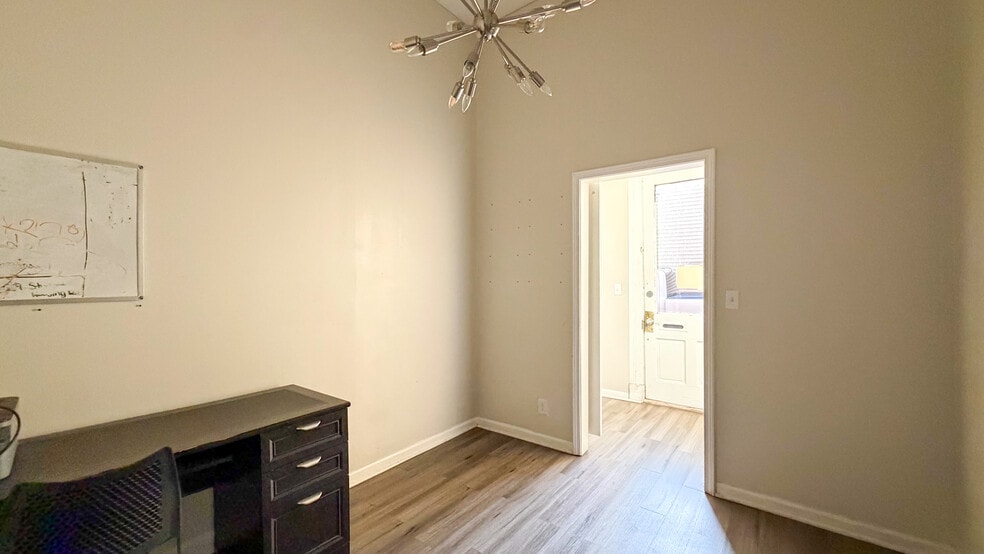 More Photos Of 24 E University Ave, Cincinnati Apartments For Sale