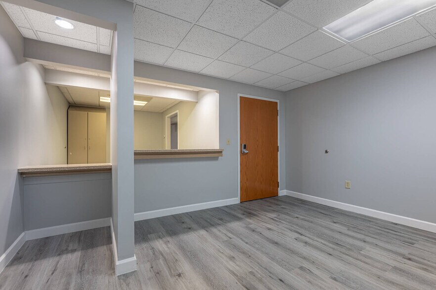 More Photos Of 7271 N Main St, Dayton Medical For Lease