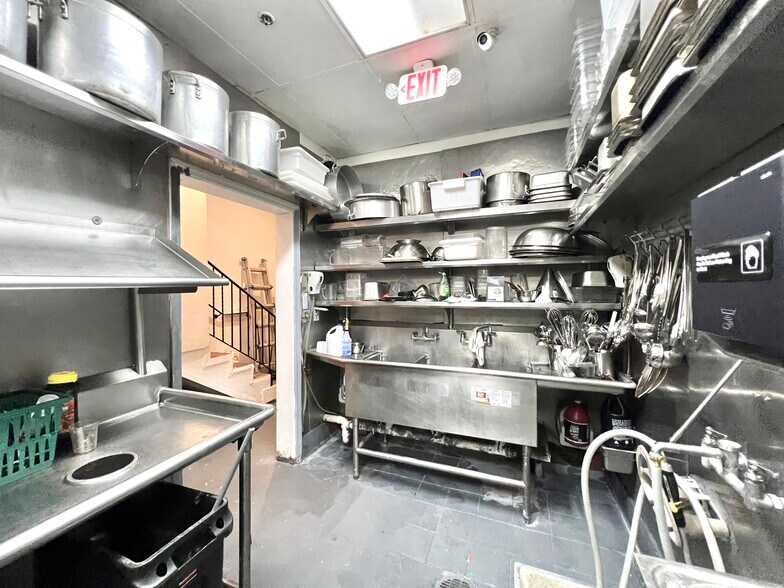 More Photos Of 223 Valencia Ave, Coral Gables Restaurant For Lease