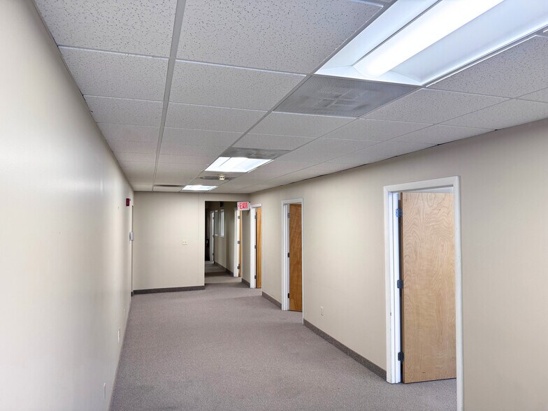 More Photos Of 182 N Main St, Fall River Office For Lease