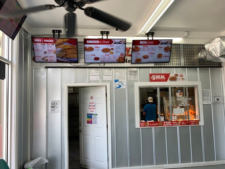 More Photos Of 120 N State St, Lyons Restaurant For Sale