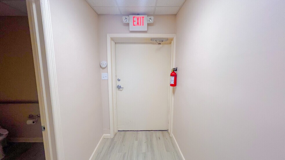 More Photos Of 27 N Maple Ave, Marlton Unknown For Lease