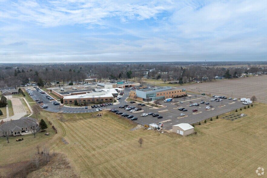 More Photos Of 1310 Main St, Sandwich Medical For Lease