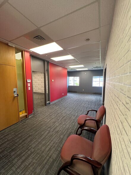 More Photos Of 643-675 Boul Curé-Labelle, Laval Storefront Retail Office For Lease