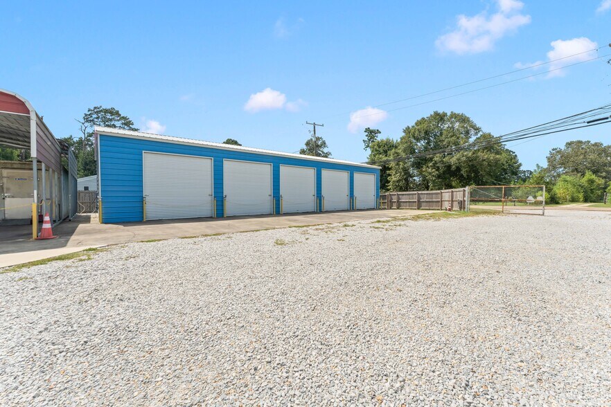 More Photos Of 13402 Old Baton Rouge Hwy, Hammond Light Distribution For Sale