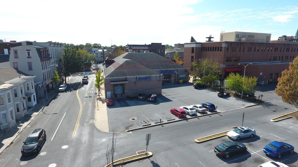 More Photos Of 701 Cumberland St, Lebanon Storefront For Lease