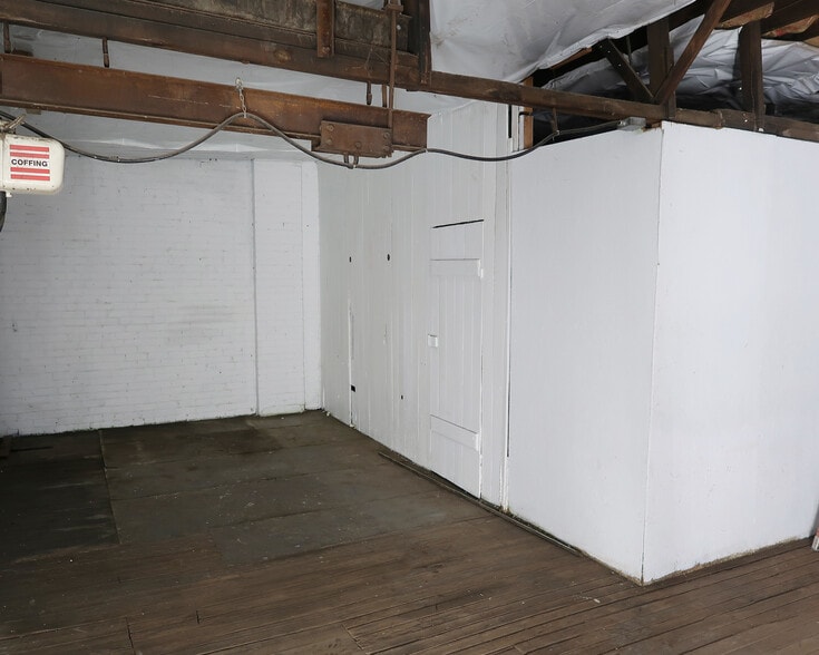 More Photos Of 411 Horace St, Cincinnati Light Manufacturing For Sale