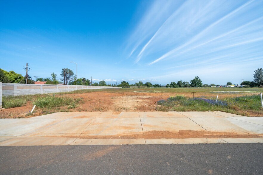 More Photos Of 3893 Aviation Dr, Redding Land For Sale