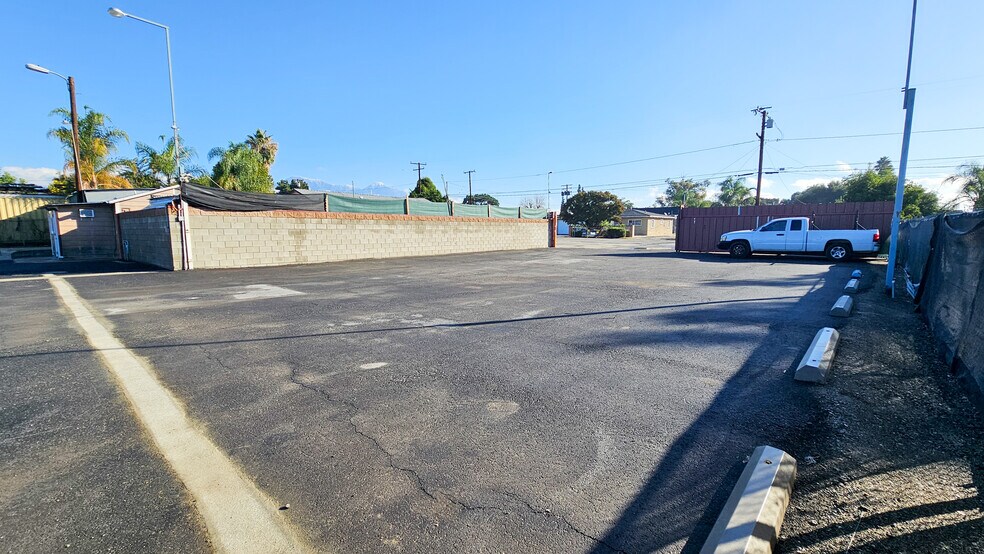 More Photos Of 11026 Roswell Ave, Pomona Industrial For Lease
