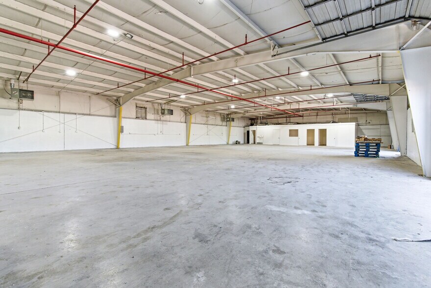 More Photos Of 473 Roberts Ave, Louisville Warehouse For Sale