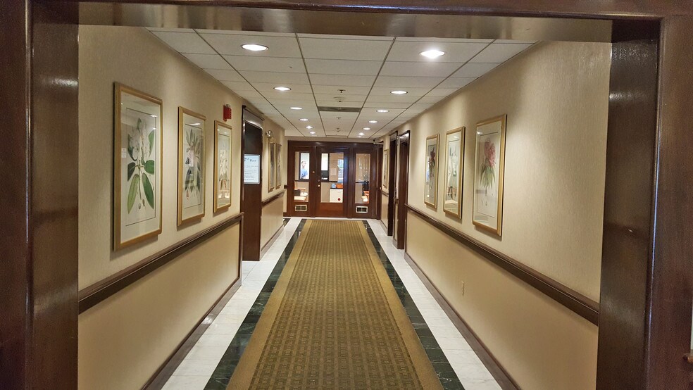 More Photos Of 390 Commonwealth Ave, Boston Apartments For Sale