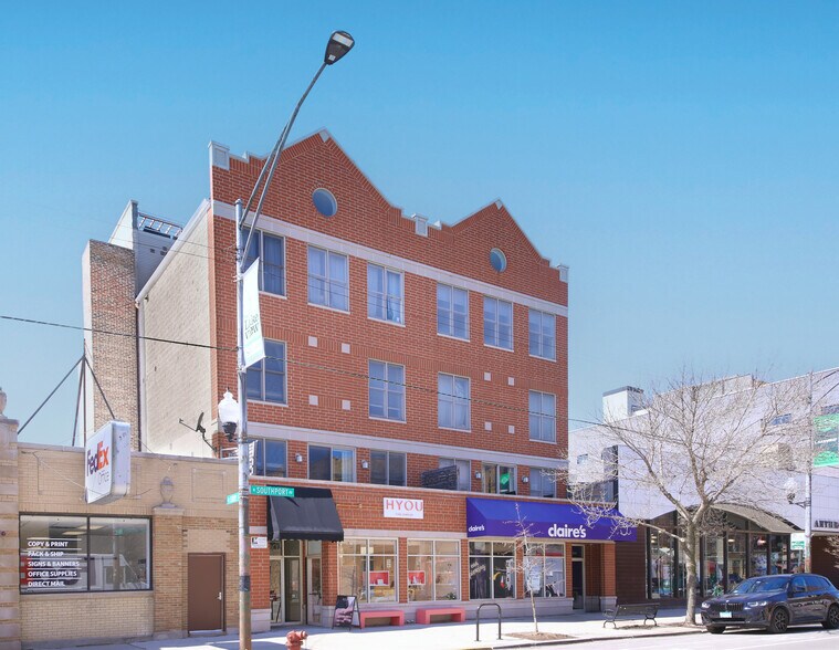 Primary Photo Of 3530 N Southport Ave, Chicago Storefront Retail Residential For Sale