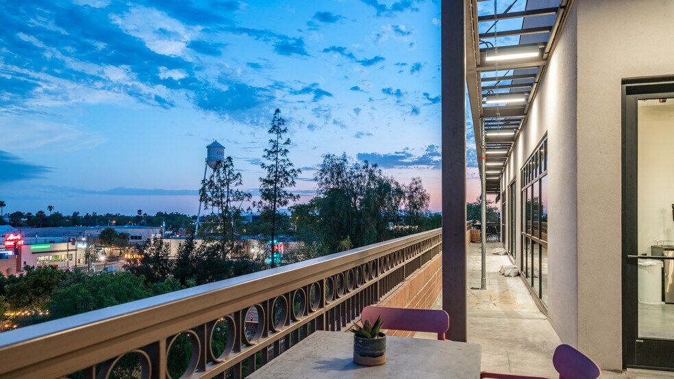 More Photos Of 313 N Gilbert Rd, Gilbert Storefront Retail Office For Sale