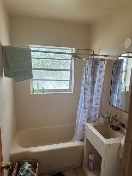 More Photos Of 5901 N Ocean Dr, Hollywood Apartments For Sale