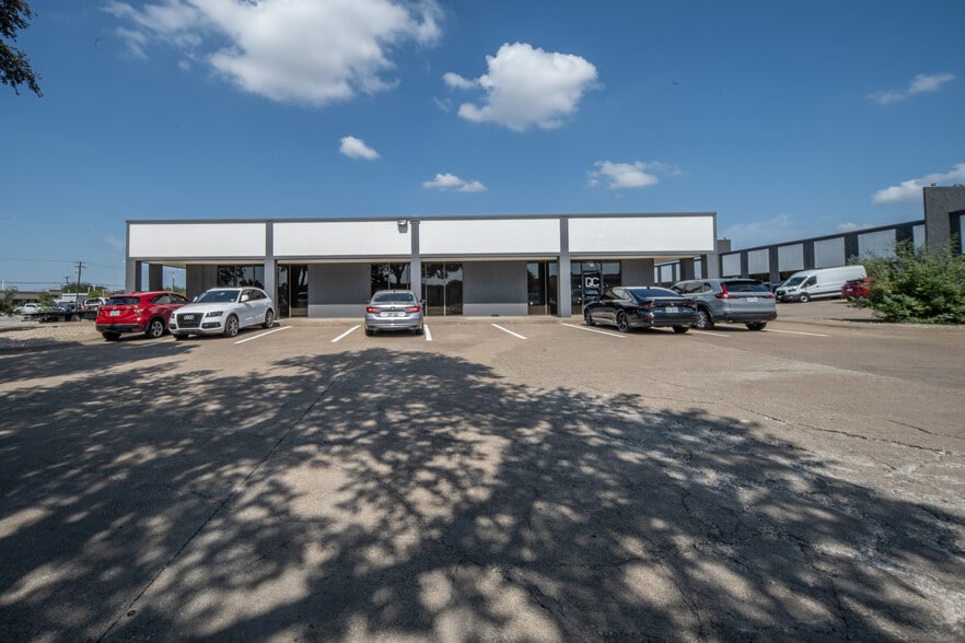 More Photos Of 14934 Webb Chapel Rd, Farmers Branch Flex For Sale