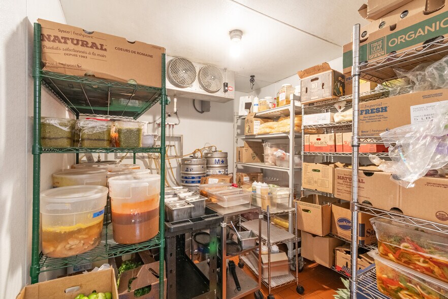 More Photos Of 2927 Spring St, Paso Robles Restaurant For Sale